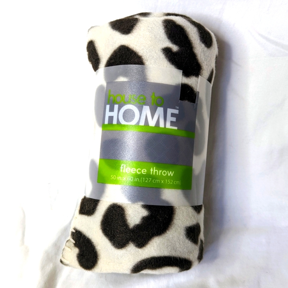 NWT House to Home Fleece Leopard print Throw Blanket